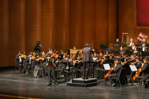 【东江大讲堂之134讲】著名小提琴演奏家盛中国来校畅谈"艺术与人生"