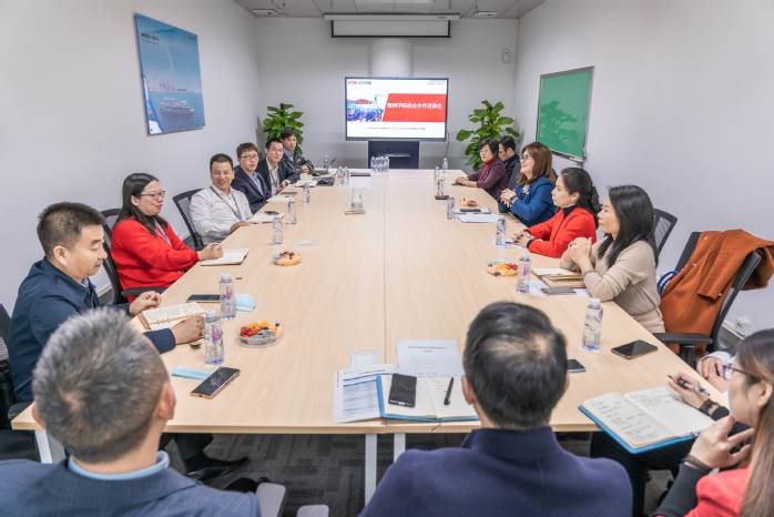 车小真率队走访知名企业亿纬锂能